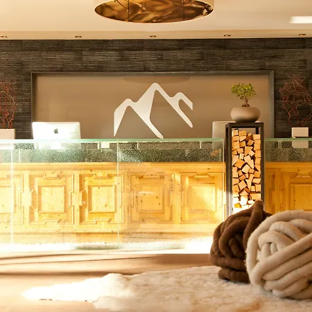 Bergland Design- Und Wellnesshotel Otel