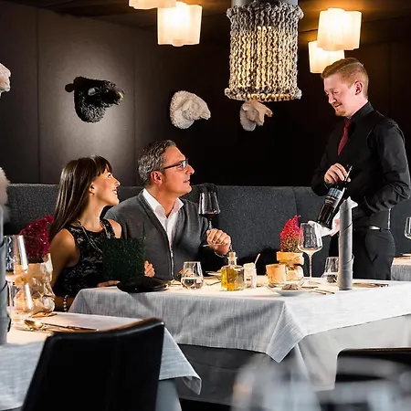 Bergland Design- Und Wellnesshotel 5* Sölden