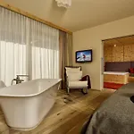 Bergland Design- Und Wellnesshotel 5* Sölden