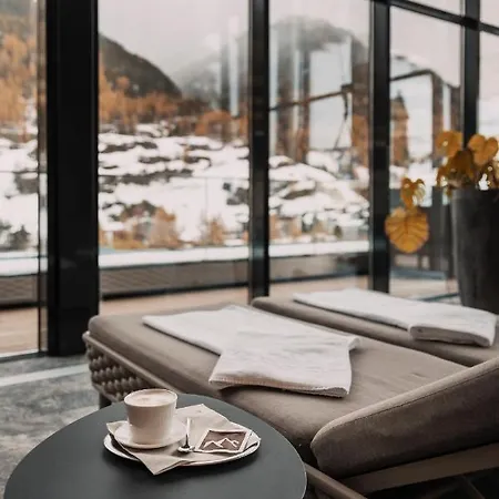 ホテル Bergland Design- Und Wellnesshotel ゼルデン