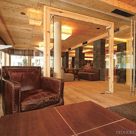 ホテル Bergland Design- Und Wellnesshotel ゼルデン