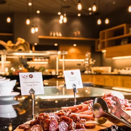 Готель Bergland Design- Und Wellnesshotel 5*