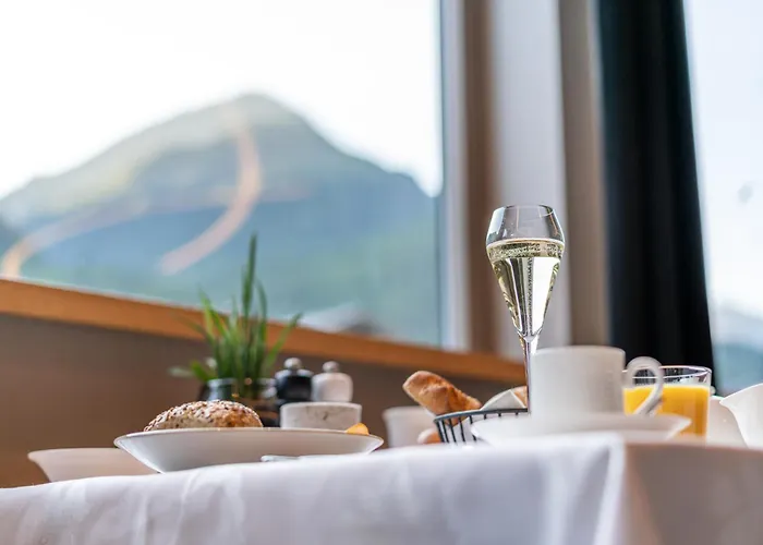 Bergland Design- Und Wellnesshotel 5* Зёльден