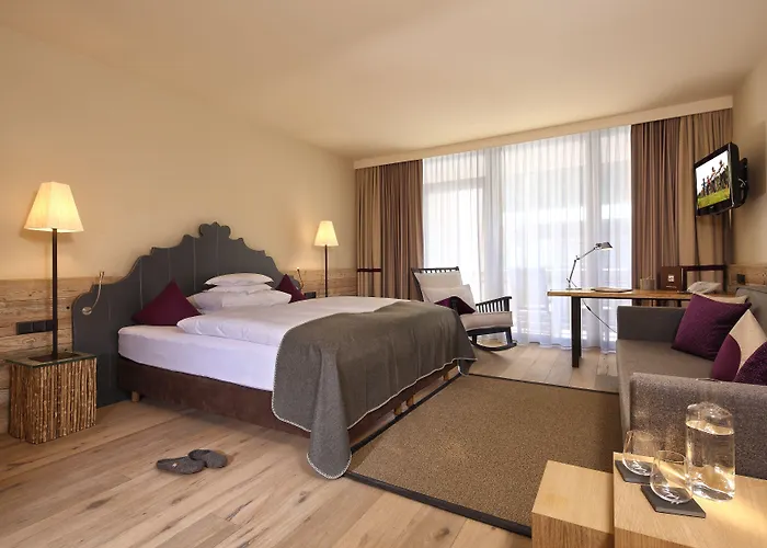 Bergland Design- Und Wellnesshotel 호텔