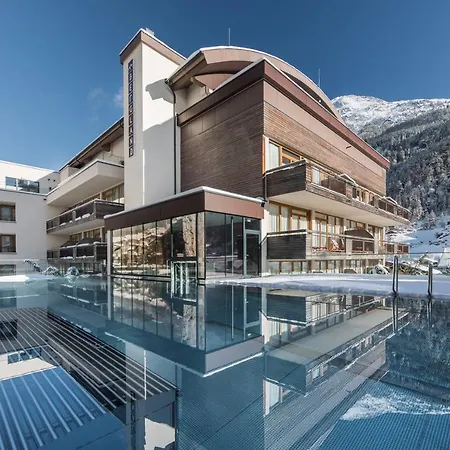 Bergland Design- Und Wellnesshotel 호텔
