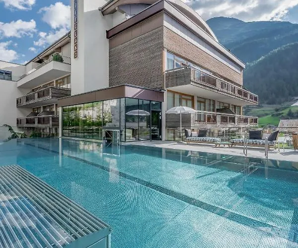 Bergland Design- Und Wellnesshotel 5*